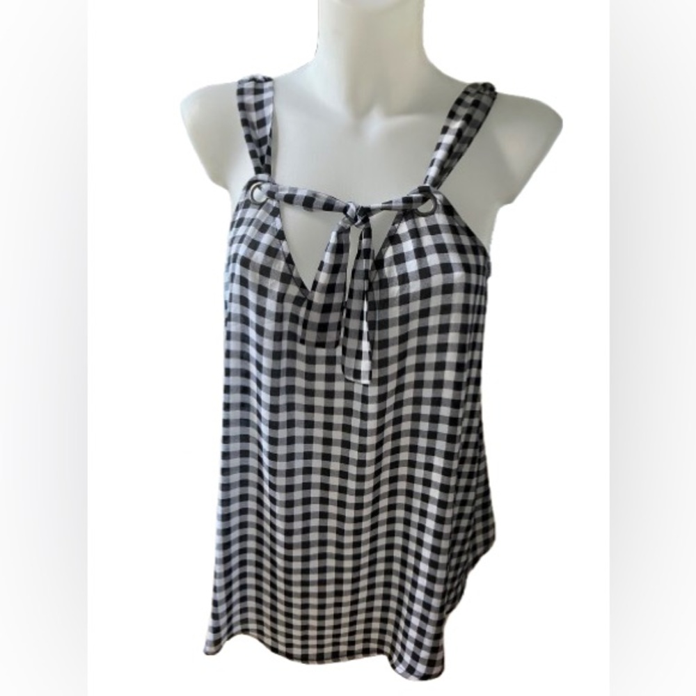 Torrid Plus Size Black and White Checkered Gingham Flowey Sleeveless Top Size 00